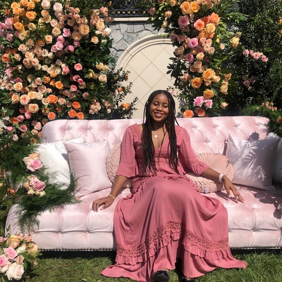 Meet your Posher, Tiombe - Picture 1 of 1